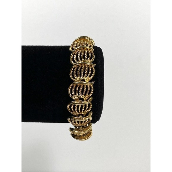 Monet Bracelet Linked Gold Tone 7” Estate Jewelry - Picture 6 of 12